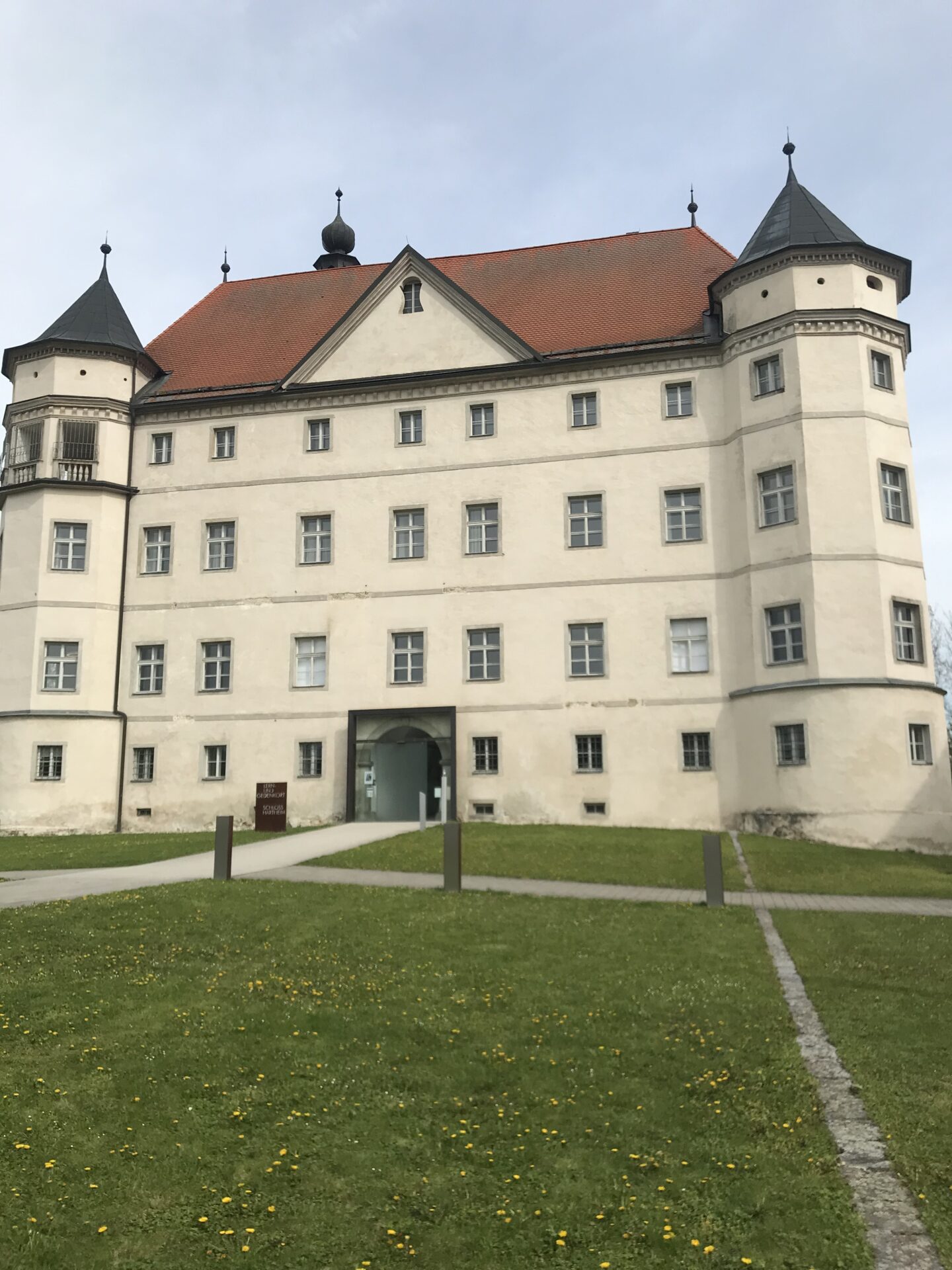1SMKB und 2SMKB Besuch der Gedenkstätte Hartheim Ausbildungszentrum