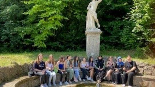 2SMKB – Besuch der Wasserspiele Hellbrunn und Picknick im Schlosspark