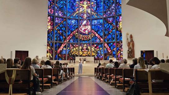 Interreligiöse Eröffnungsfeier des ABZ St. Josef in der Pfarrkirche Herrnau